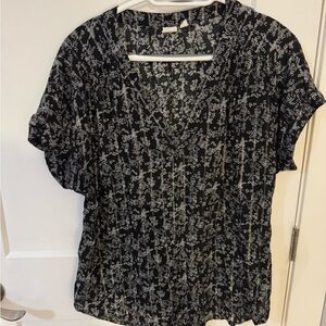 GAP Black and White Floral Blouse